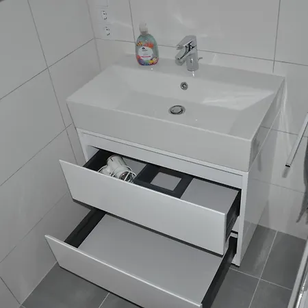 1-zimmer-appartment In Sieglar * Τρόισντορφ